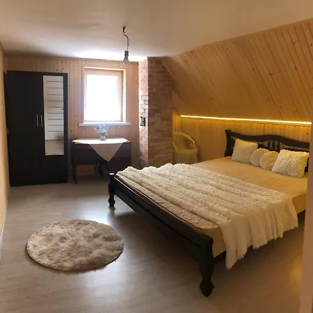 будинок з лазнею