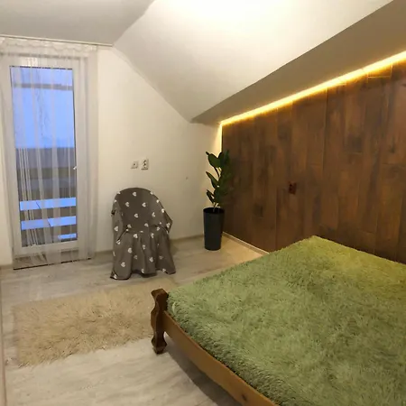 будинок з лазнею