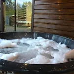 Hébergement de vacances будинок з лазнею Mizhhirya (Transcarpathia)